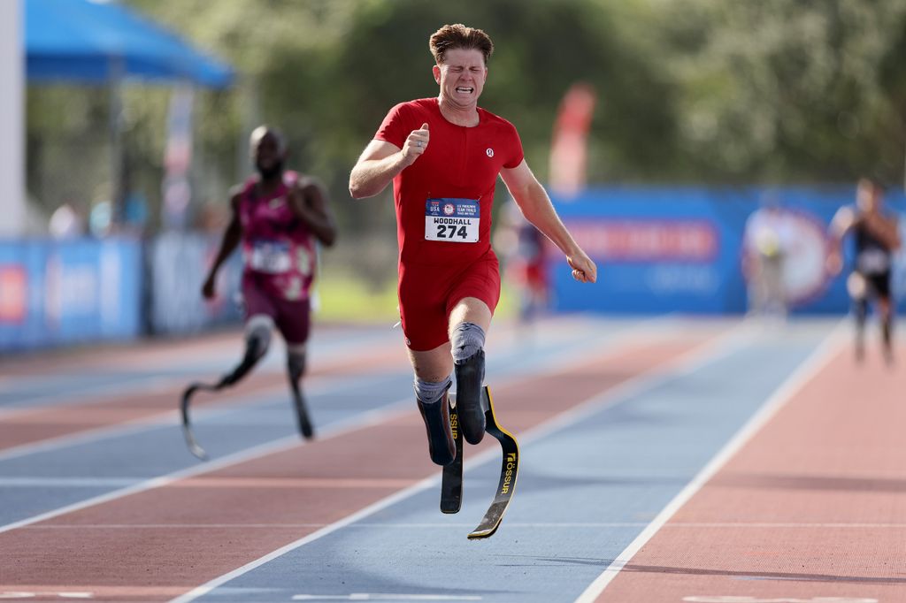 Hunter Woodhall durante las pruebas para representar a EEUU en los Juegos Paralímpicos de París 2024