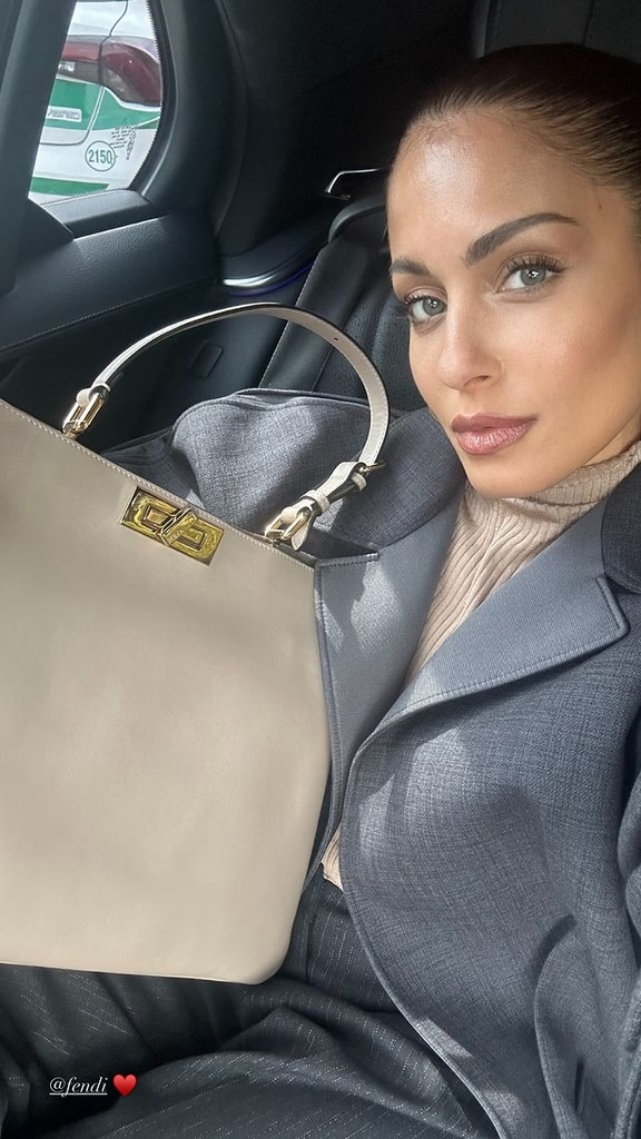 Hiba Abouk en el desfile de Fendi