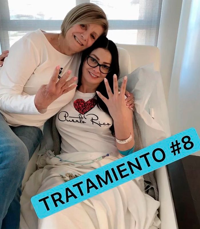 Dayanara Torres y su mamá