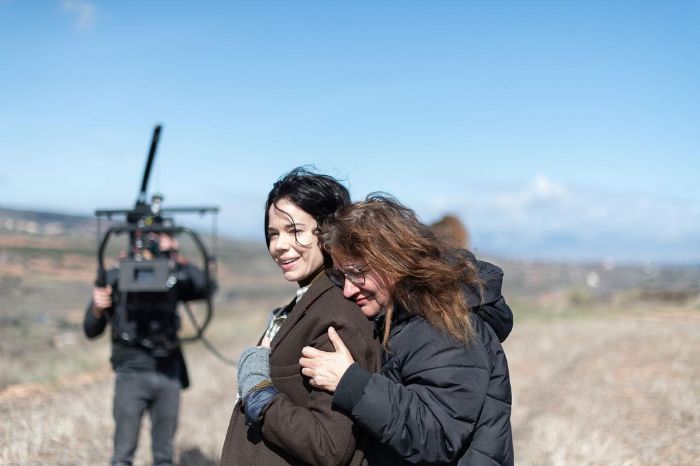 Laia Costa junto a la directora de su última película, Isabel Coixet