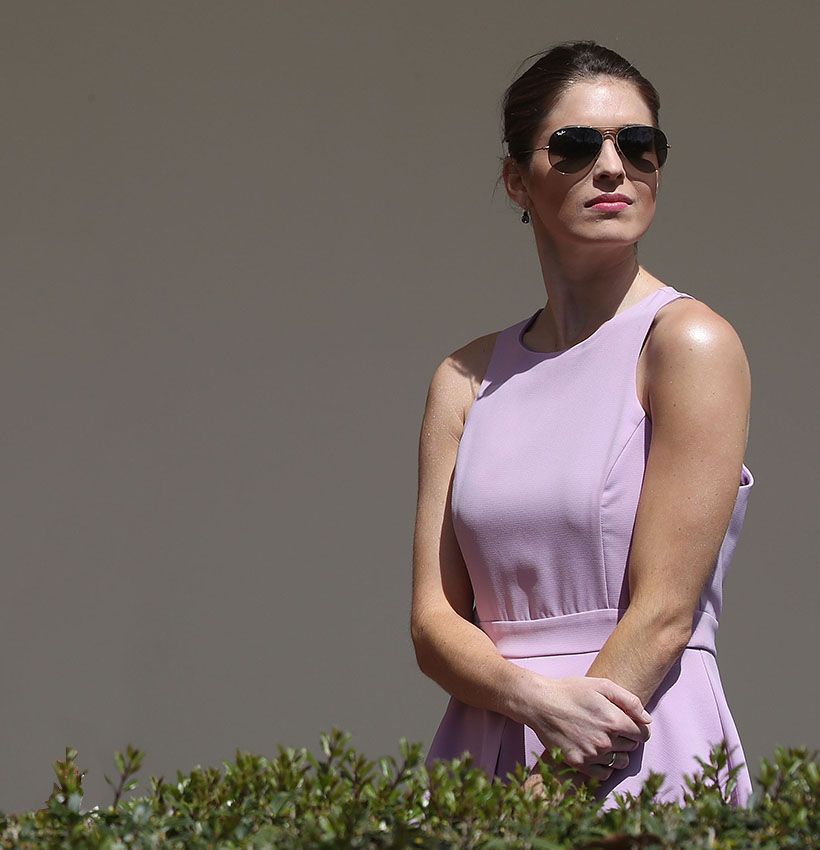 hope hicks 3