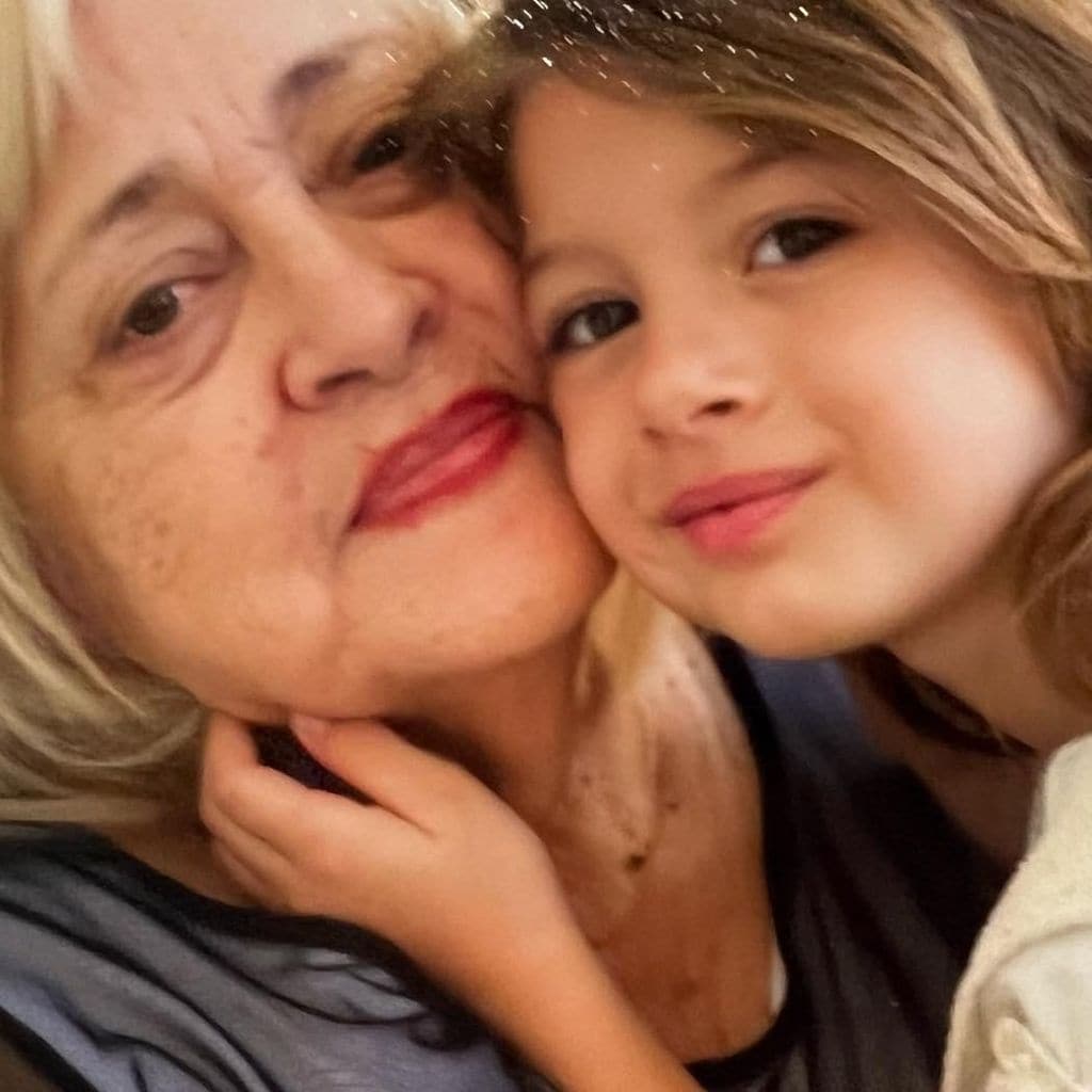 Kailey Levy y su bisabuela