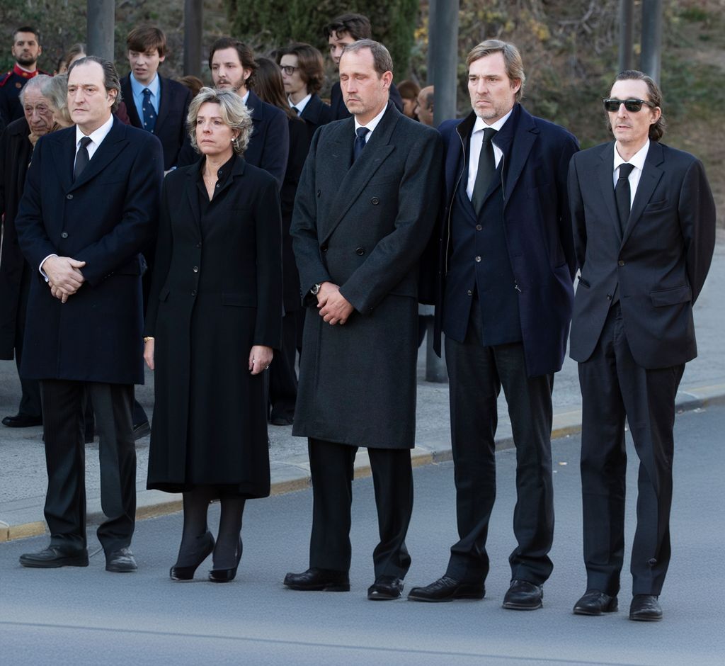 Los hermanos Gómez-Acebo en el funeral de la infanta Pilar