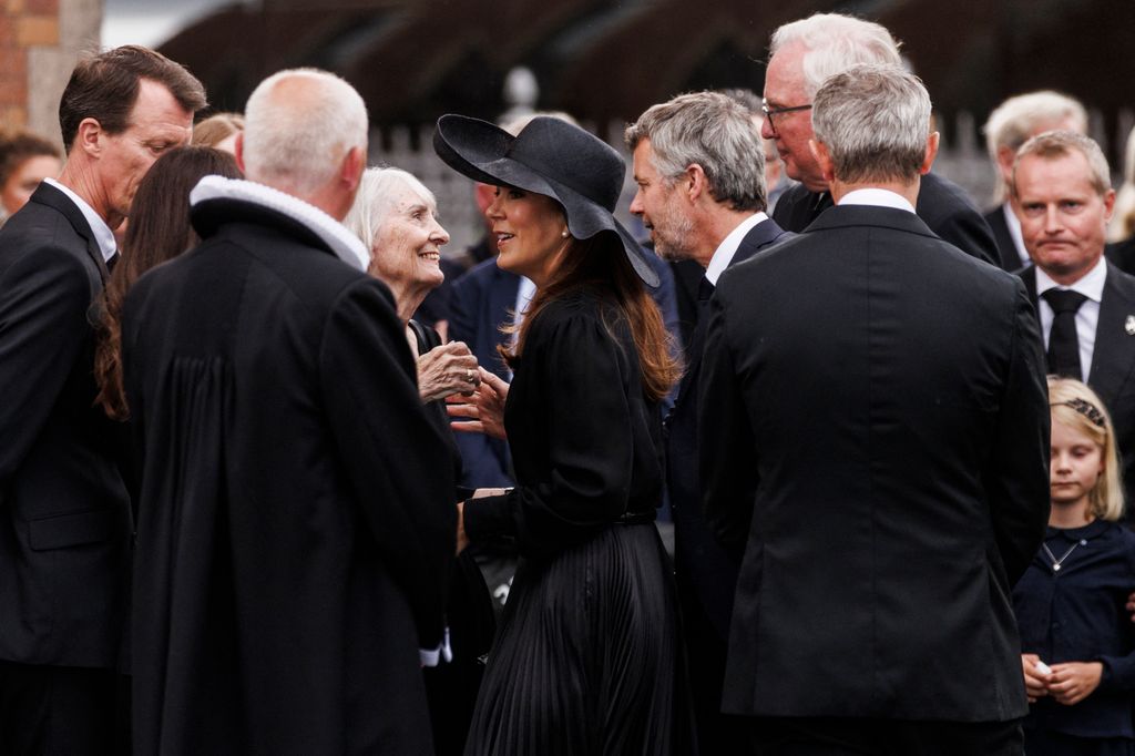 Los reyes Federico y Mary de Dinamarca en el funeral de Per Thornit en Copenhague, agosto 2024