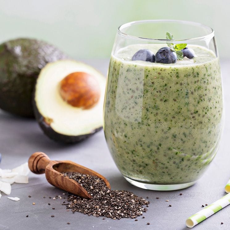 batido-aguacate-chia-moras