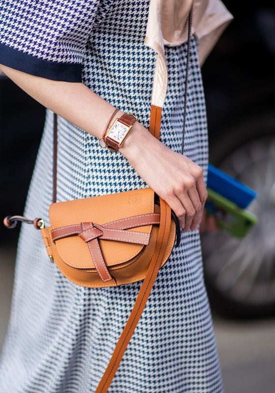 bolso loewe street style