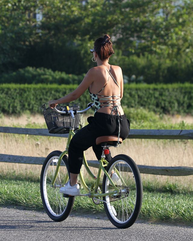 em rata bicicleta