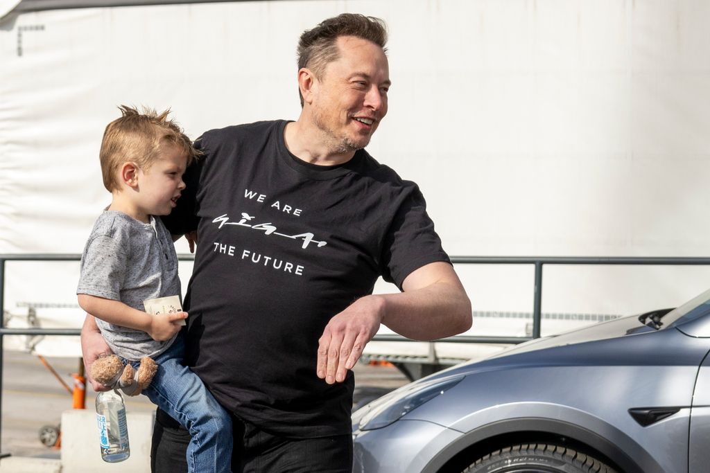 Elon Musk y su hijo X