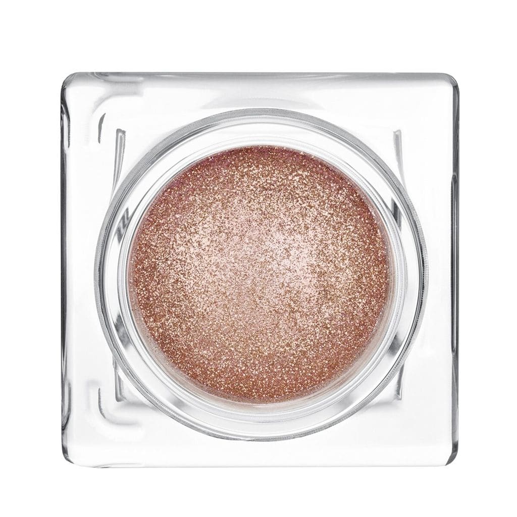 Aura Dew en tono Cosmic, de Shiseido (35 €).