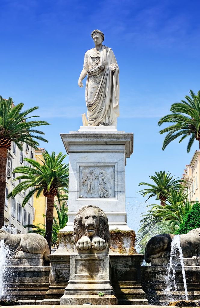 Estatua Napoleón en Ajaccio, Córcega