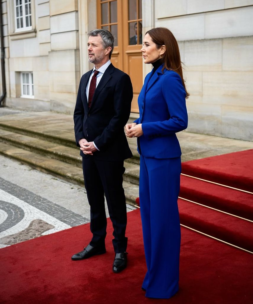 Mary de Dinamarca traje azul