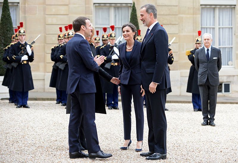 Reyes con Emmanuel y Brigitte Macron