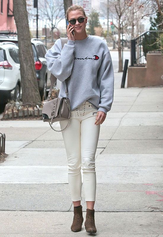 karlie_kloss_pantalones_acordonados_1