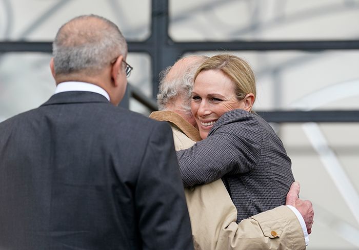 Carlos III y Zara Tindall