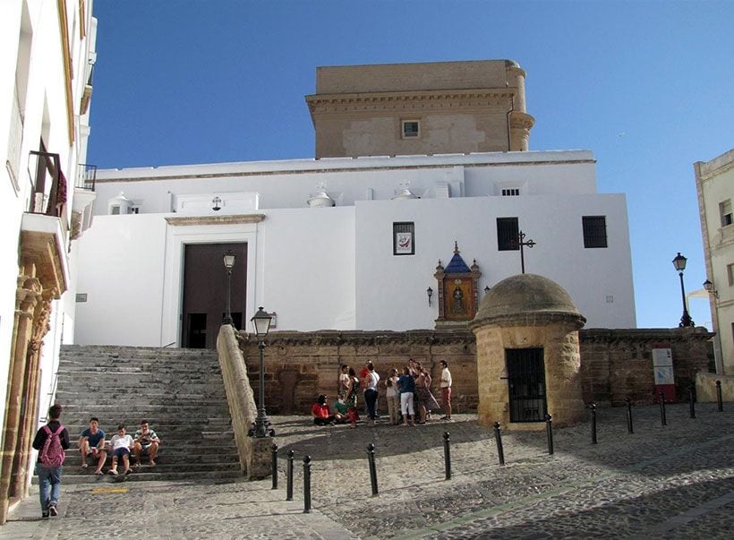 Iglesia-de-Santa-Cruz_Barrio-Populo_Cadiz