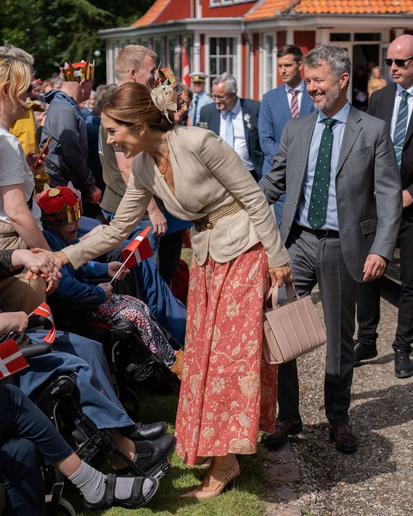 Mary de Dinamarca en Assens durante su gira de verano