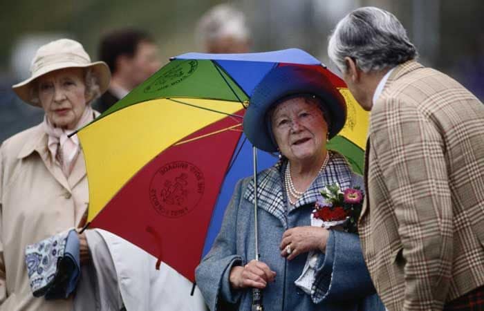 Lady Fermoy, junto a la Reina Madre