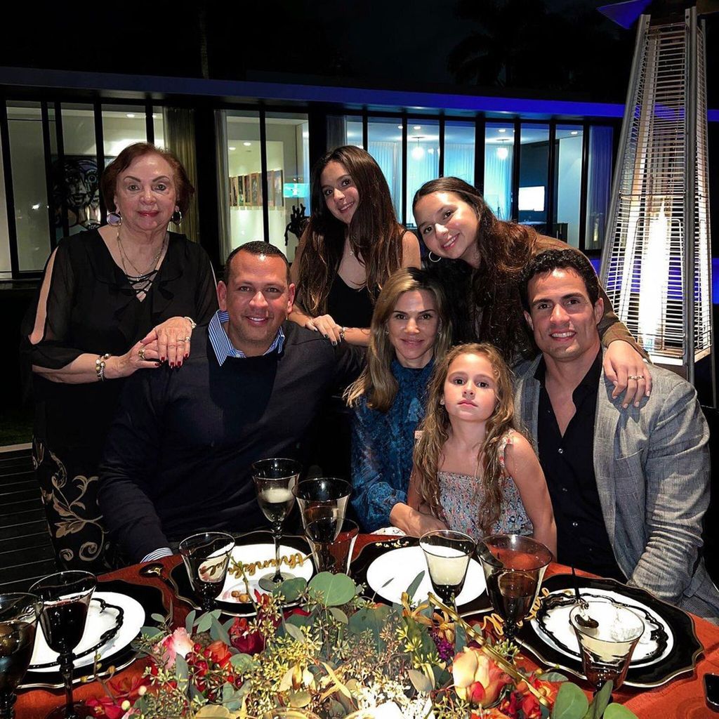 Alex Rodriguez con su ex y sus hijas