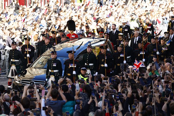 Cortejo fúnebre de Isabel II