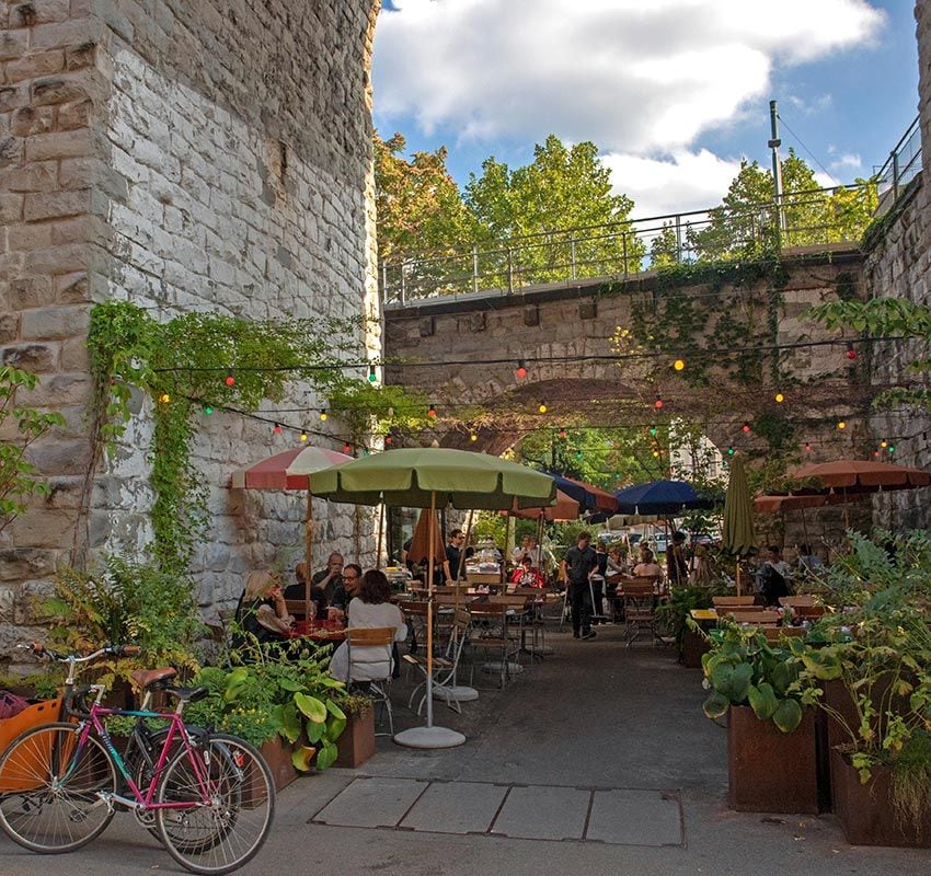 Im Viadukt en la ciudad de Zurich