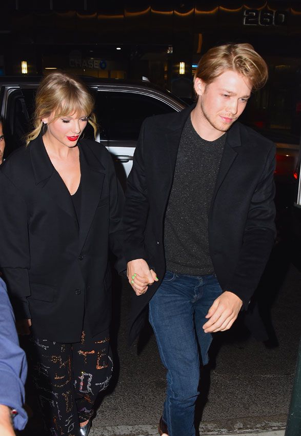 taylor swift novio