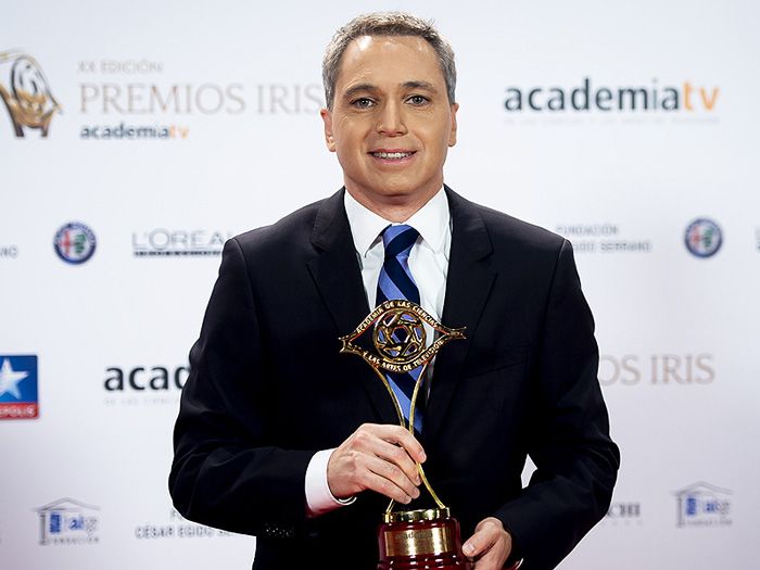 Vicente Vallés recoge un premio 