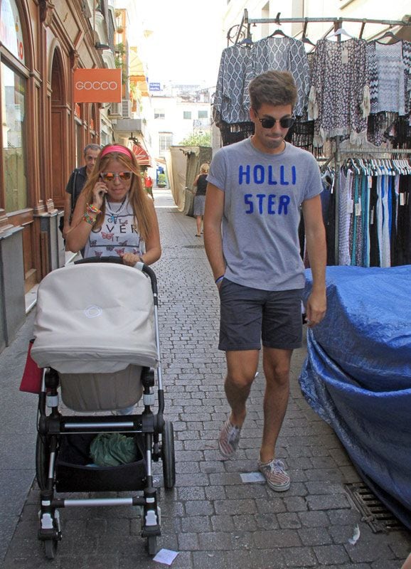 María Isabel Pantoja se marcha junto a su pequeño y a su novio Alejandro, que también quiere estudiar inglés para así cumplir su sueño de formarse como piloto civil