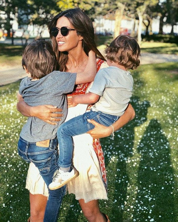 Sara Carbonero felicita a su hermana con estas fotos tan entrañables de sus hijos