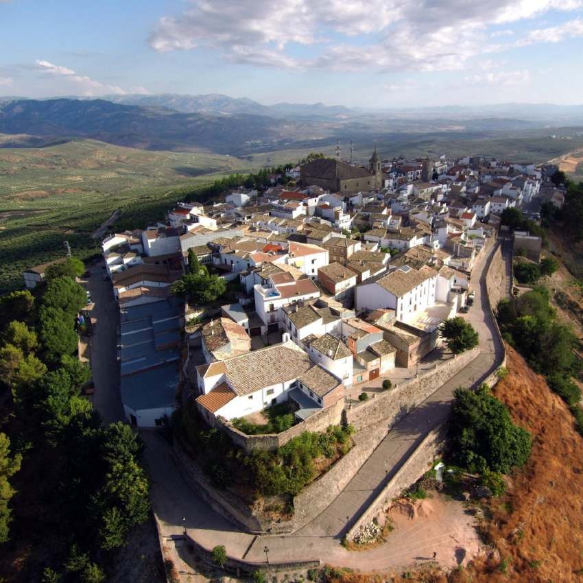 vista aerea de iznatoraf en jaen