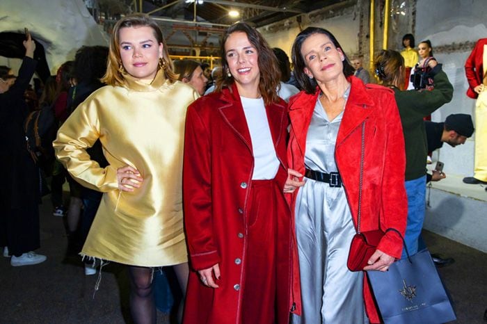 Pauline Ducruet, con su madre y su hermana