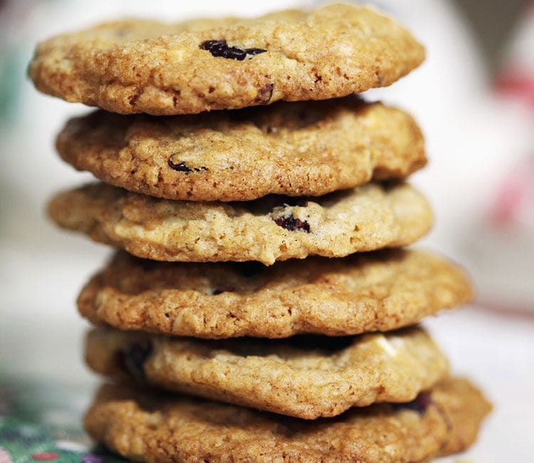 Galletas de avena, chocolate blanco y arándanos