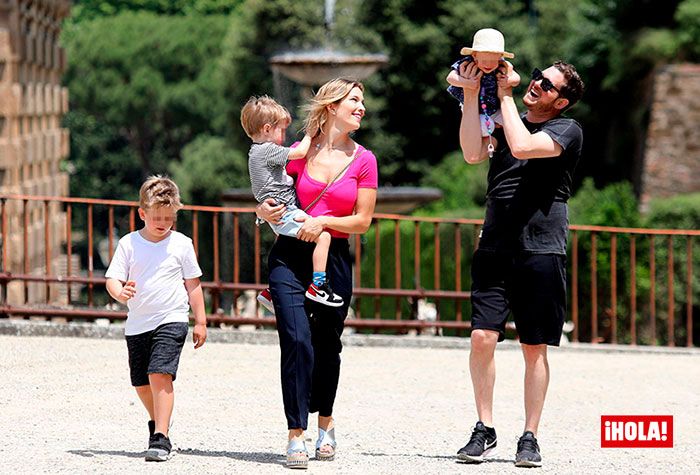 Michael Bublé y Luisana Lopilato de vacaciones con sus hijos en Florencia