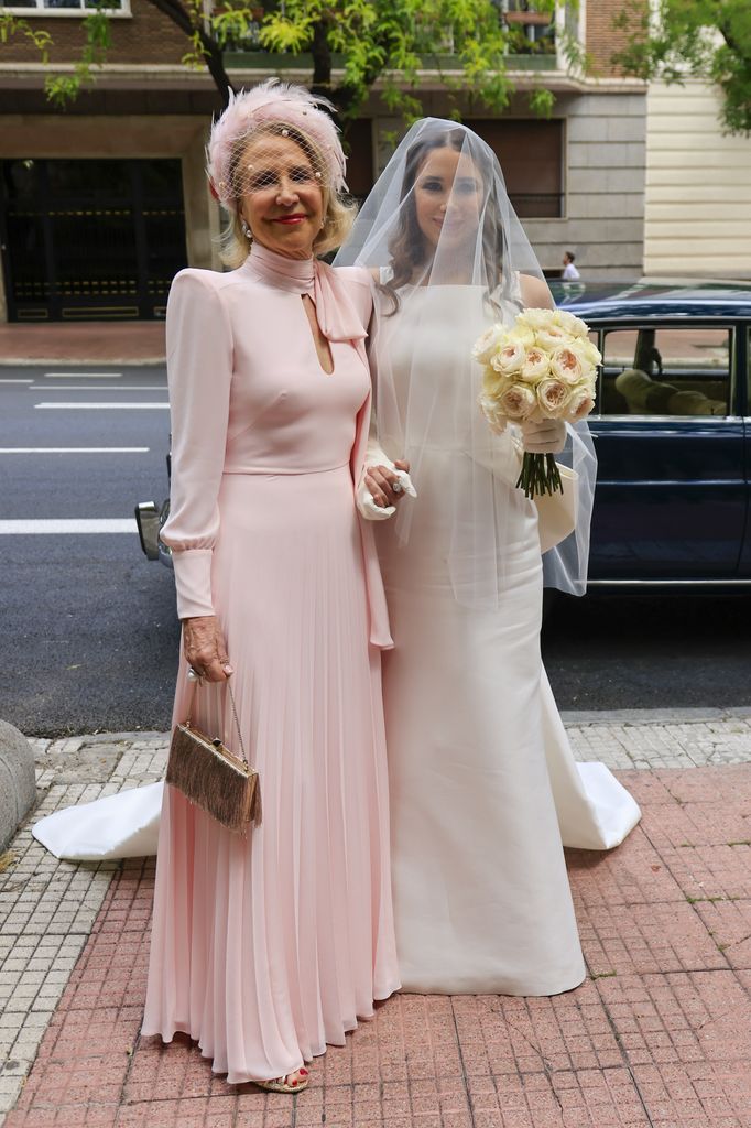 Eugenia Gil en su boda con Javier Garcia Obregon