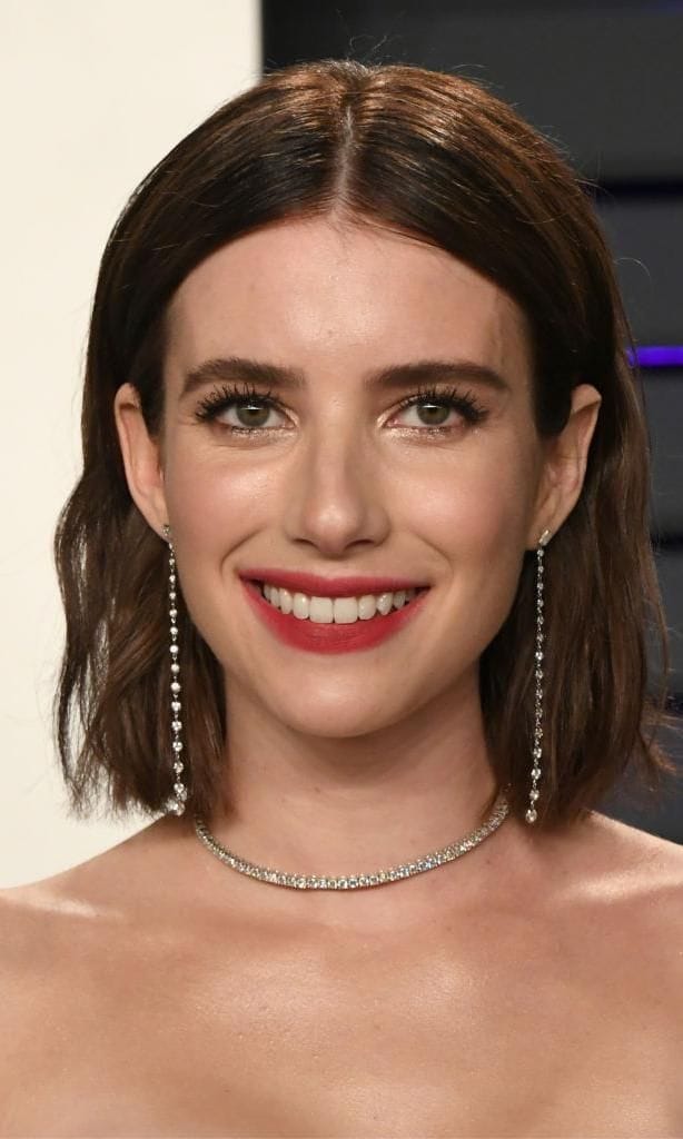 emma roberts corte bob