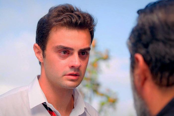 'Hermanos': Ömer pide explicaciones a Akif sobre la muerte de Kadir