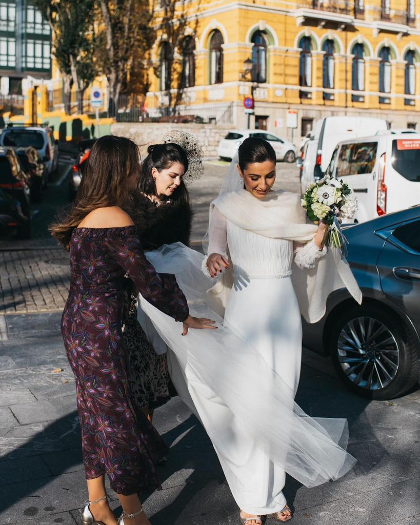 Vestido de novia recto con capa de mohair para invierno