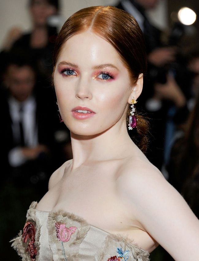 Ellie Bamber getty13