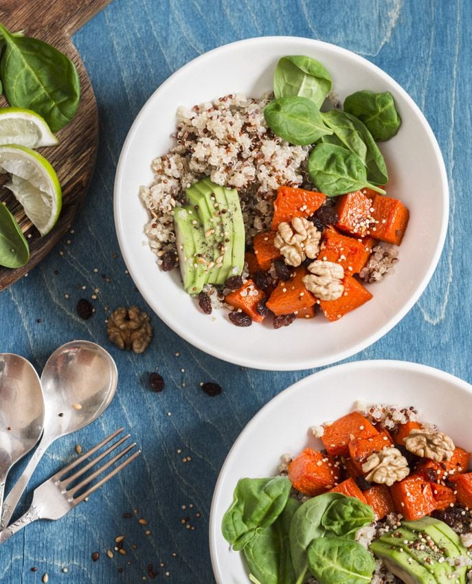 salmon aguacate bowl