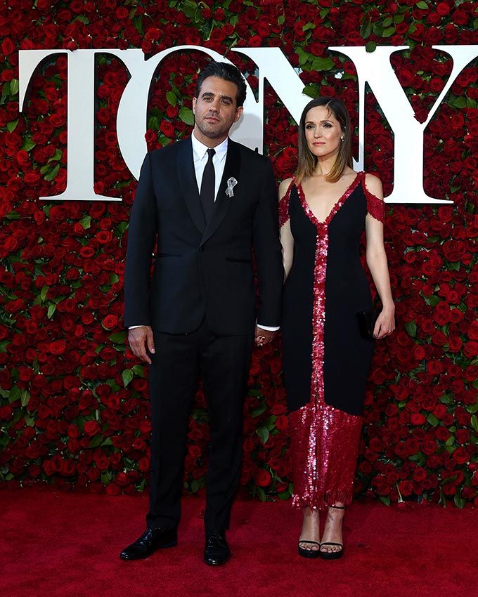 rose_byrne_tony_awards_2016_red_carpet_12a