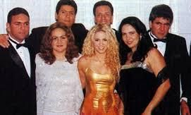 Shakira y sus hermanos