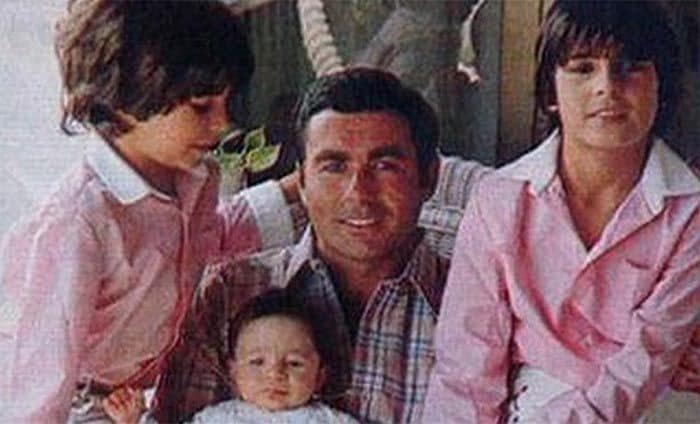 kiko rivera con su padre y sus hermanos