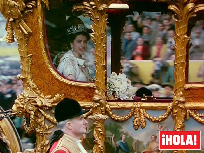 ¿Cómo fue la coronación de Isabel II?