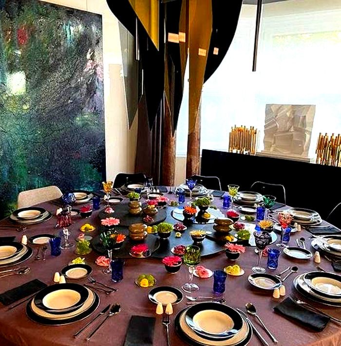 Mesa comedor para invitados