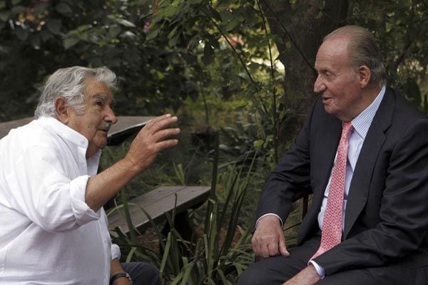 El expresidente de Uruguay, Jose Mujica, recibió a don Juan Carlos en su residencia en Montevideo 