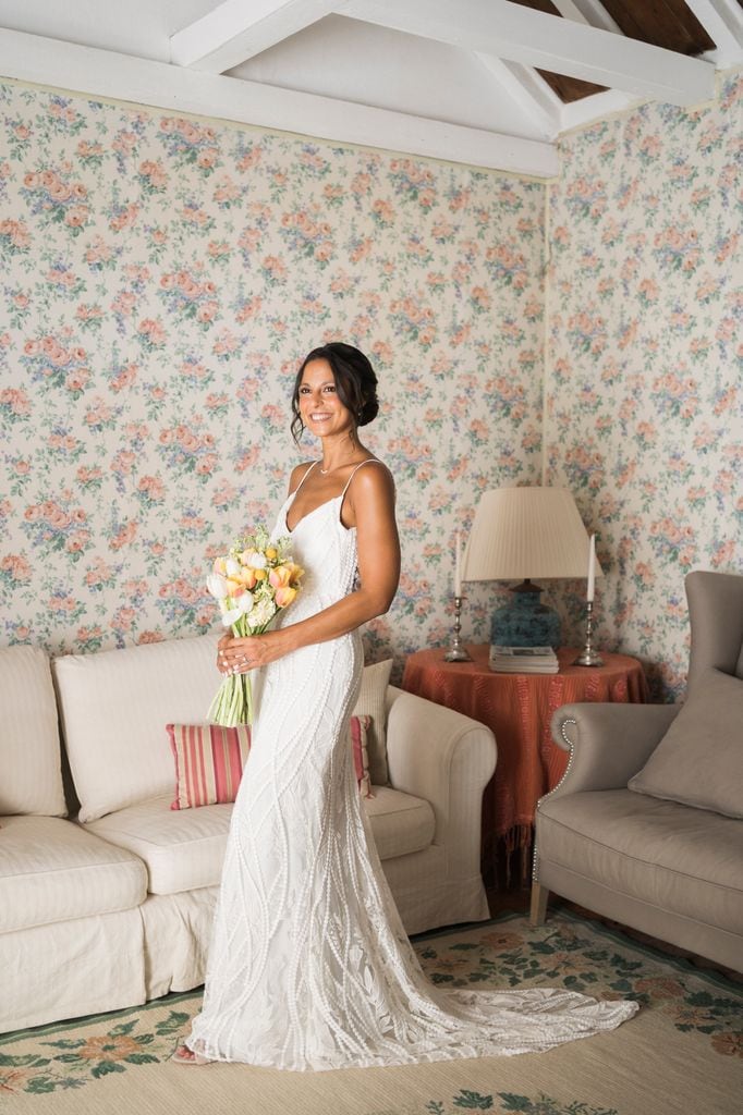 Vestido de novia a medida de Lorena Panea con tirantes