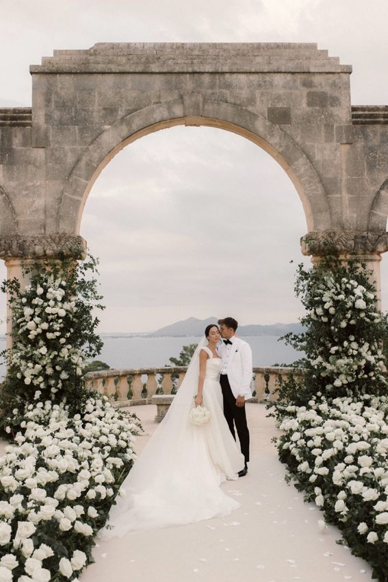 Marcos Llorente y Paddy Noarbe en su boda en Mallorca