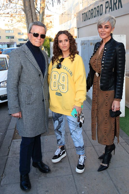 Ana María Aldón junto a su ex, José Ortega Cano, y la hija de este, Gloria Camila