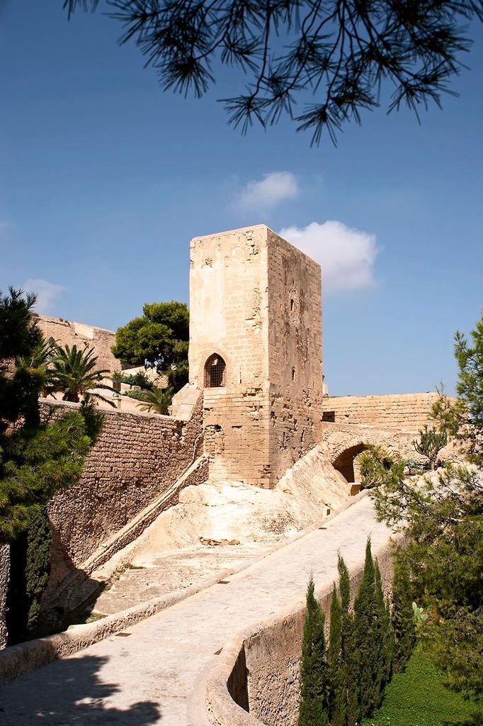 castillo santa barbara alicante