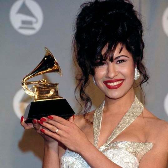 Selena en los Grammy