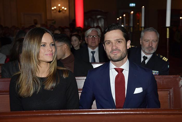 Sofía y Carlos Felipe de Suecia, sonrientes y muy cómplices en el tradicional concierto de Navidad